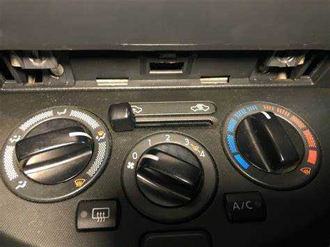 Выбор и замена щеток стеклоочистителей