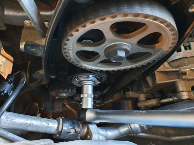 Сборка двигателя и установка крышки